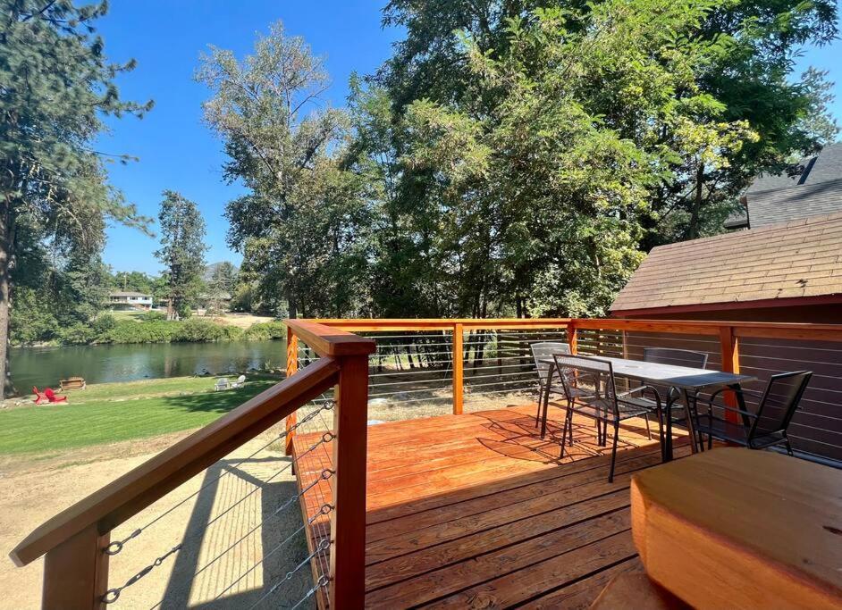 Deluxe Cabin 1 - Rogue River Resort Грантс Пас Екстериор снимка